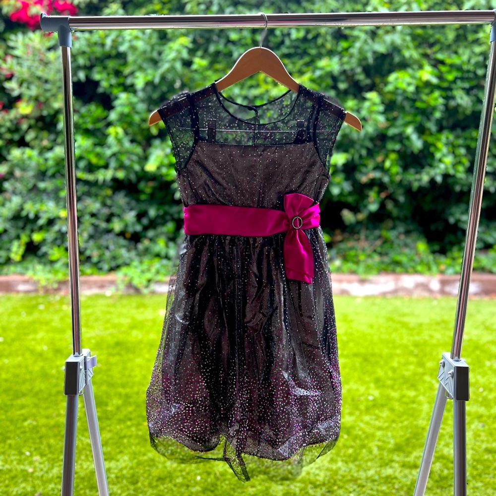 Girls Size 10 Dress, Black with Pink Bow and Glitter Sparkles.